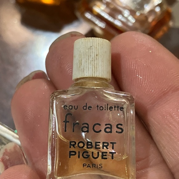 Vintage Lot of 17 Small Perfume and Cologne Bottles Some Full - Picture 15 of 16